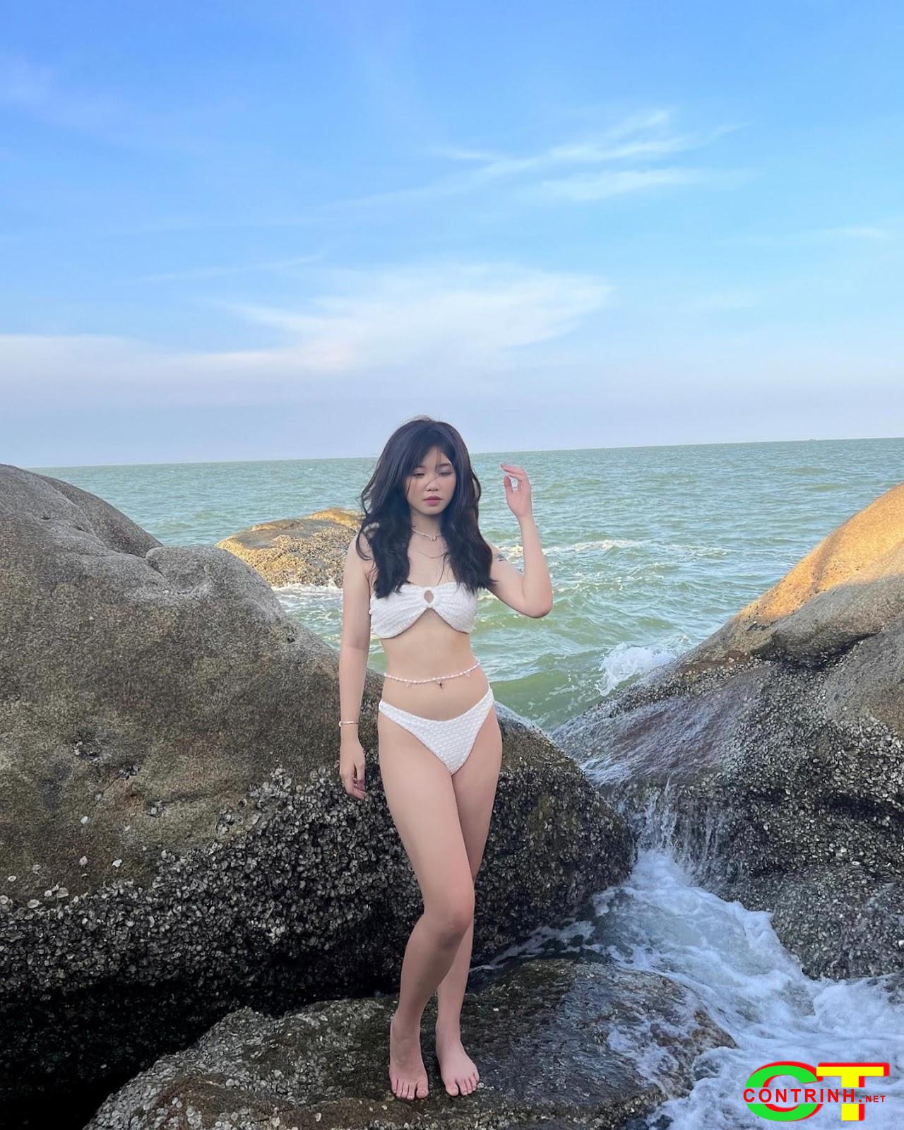 anh-nguyen-ngoc-lan-huong-mac-bikini-khoe-voc-dang-goi-cam