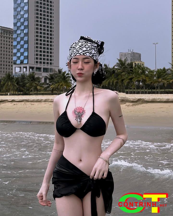 anh-nha-tran-mac-bikini-sexy-chup-hinh-cuc-dang-yeu