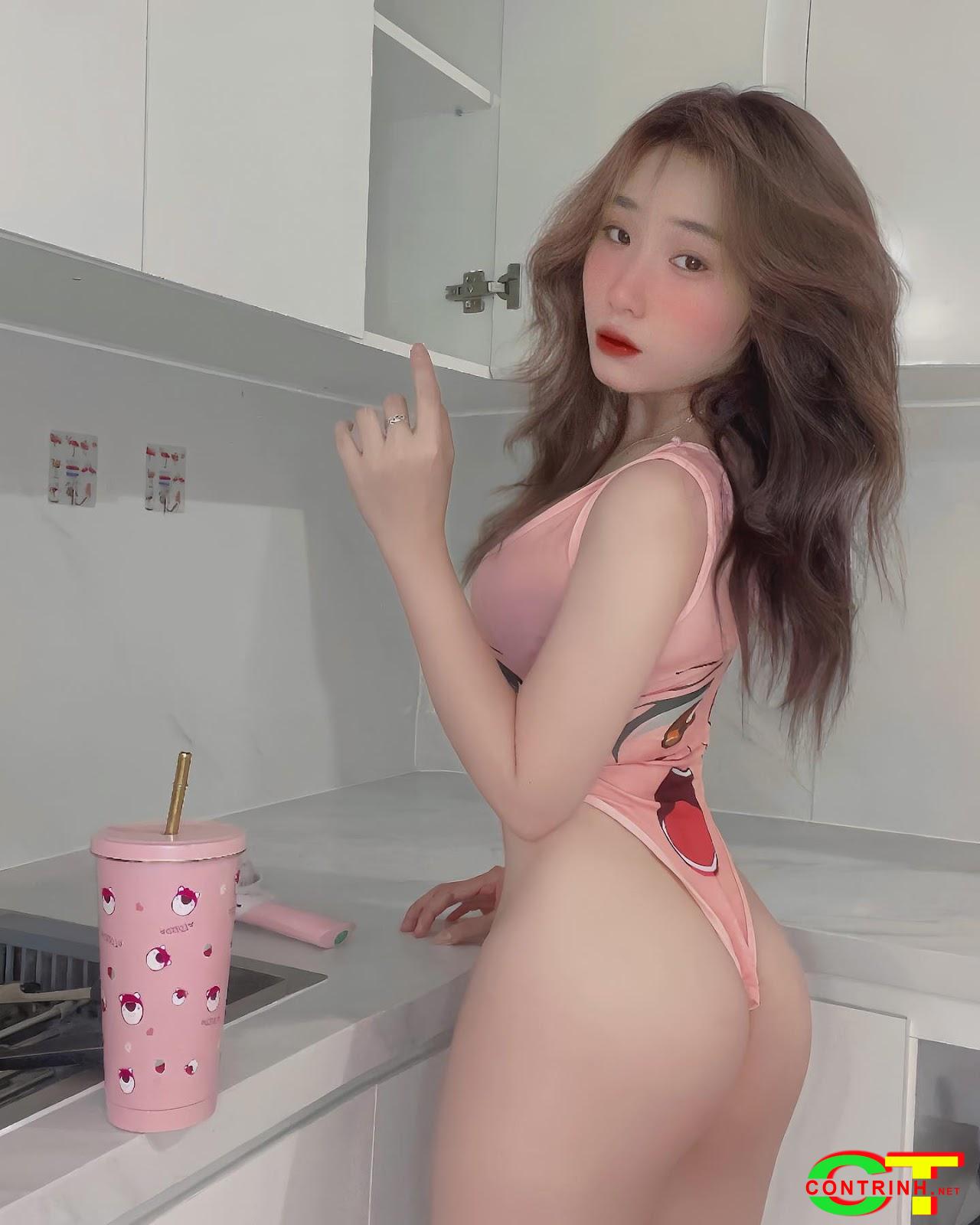 anh-nude-hot-girl-my-chau-khoe-cap-mong-to-cuc-ngon