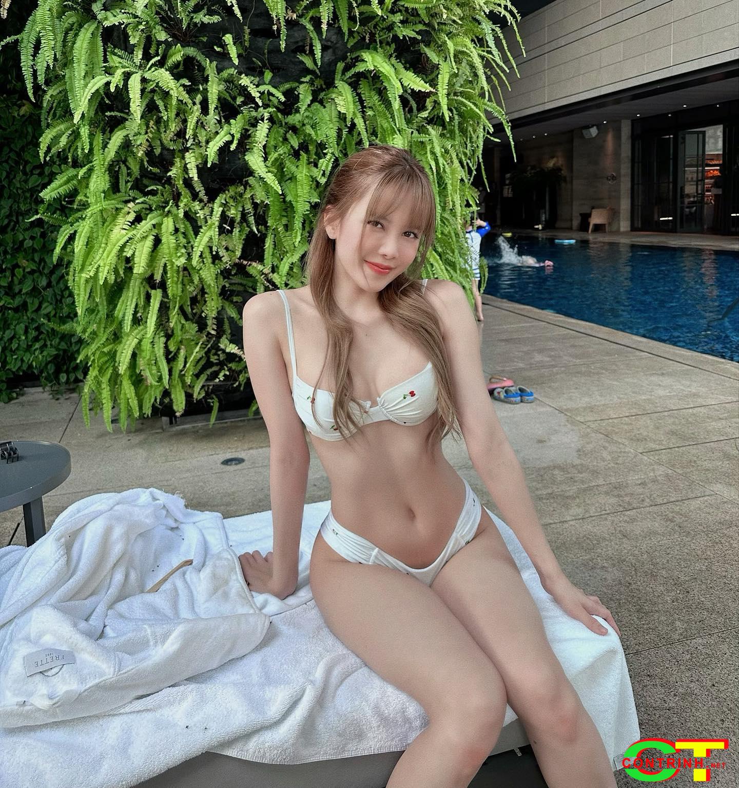 anh-thieu-bao-tram-mac-bikini-sexy-khoe-hang-goi-cam